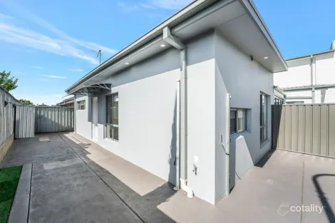 21 Landholder Rd, Carnes Hill, NSW 2171