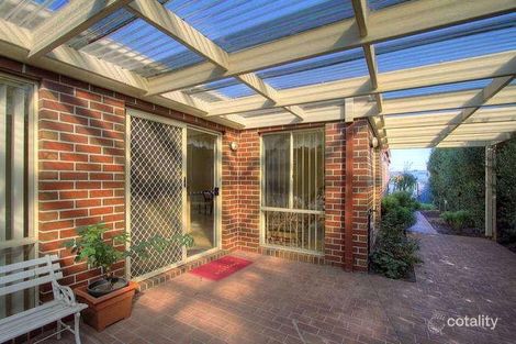 Property photo of 23 John Fisher Drive Berwick VIC 3806