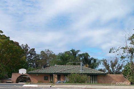 30 Spring Rd, Thornlie, WA 6108