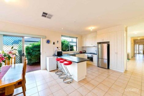 Property photo of 28 Rutherglen Crescent Gowanbrae VIC 3043