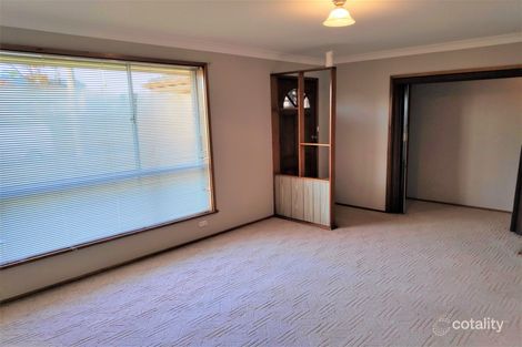 Property photo of 57 Devonshire Crescent Oak Flats NSW 2529