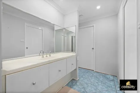 Property photo of 9 Troon Place St Andrews NSW 2566