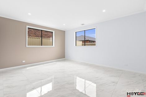 Property photo of 4 Blairmont Crescent Tarneit VIC 3029