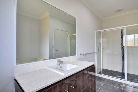 Property photo of 30 Thorngate Drive Robina QLD 4226