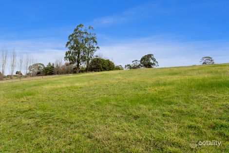 Property photo of 43 Weebar Road Drouin VIC 3818