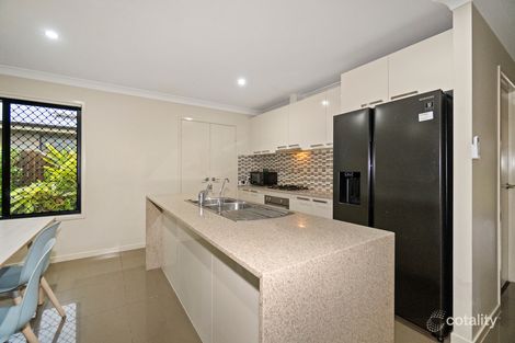 Property photo of 16 Neville Drive Branyan QLD 4670