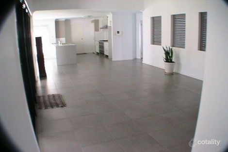 Property photo of 16 Lake Breeze Drive Windaroo QLD 4207