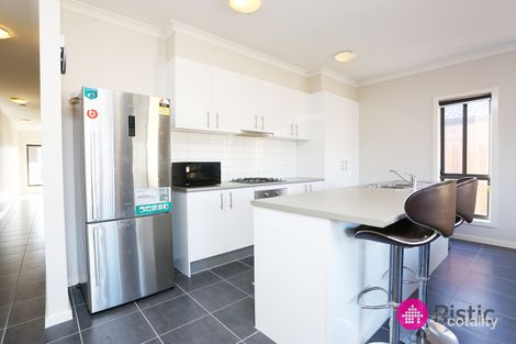 Property photo of 15 Paior Circuit Epping VIC 3076