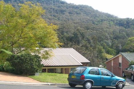 8 Churnwood Pl, Cordeaux Heights, NSW 2526