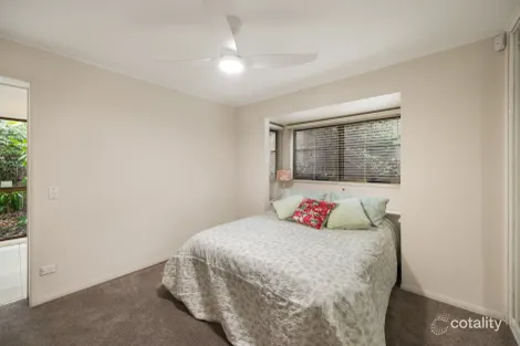 31 Steptoe St, Chapel Hill, QLD 4069