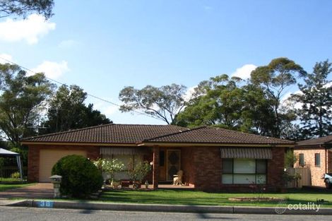 38 Fairfax Rd, Warners Bay, NSW 2282