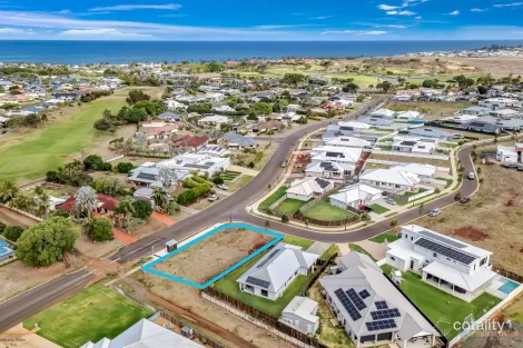 2 Golf View Dr, Coral Cove, QLD 4670