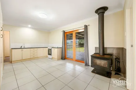 Property photo of 83 Hoey Street Kearneys Spring QLD 4350