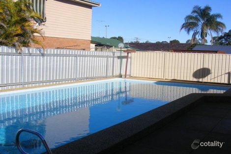 Property photo of 19 Glad Gunson Drive Eleebana NSW 2282