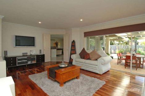 11 Nuthatch St, Burleigh Waters, QLD 4220