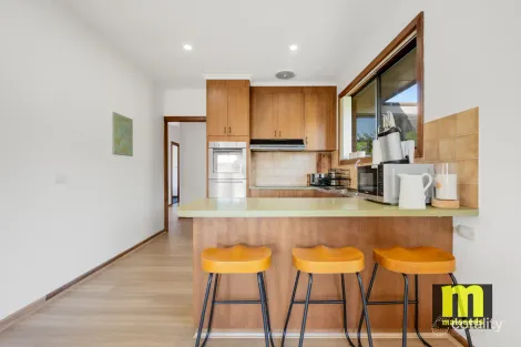 Property photo of 6 Mayfair Crescent Mount Gambier SA 5290