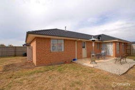 Property photo of 3 Taplan Crescent Cranbourne West VIC 3977