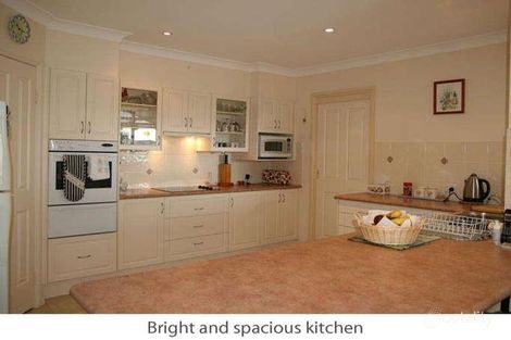 Property photo of 17 Forest Oak Avenue Ulladulla NSW 2539