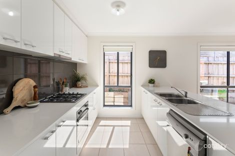 11 Sandstone Cct, Carrum Downs, VIC 3201