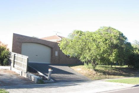 26 Inverness St, Endeavour Hills, VIC 3802
