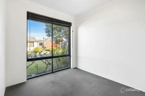 Property photo of 8 Addis Way Wandi WA 6167