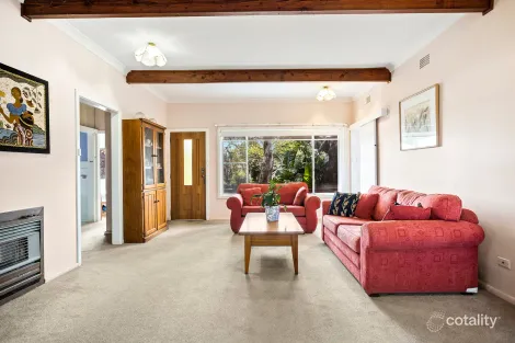 Property photo of 213 Farmborough Road Farmborough Heights NSW 2526
