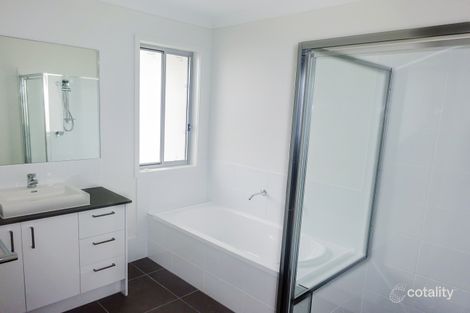 Property photo of 26 Leabrook Place Pimpama QLD 4209