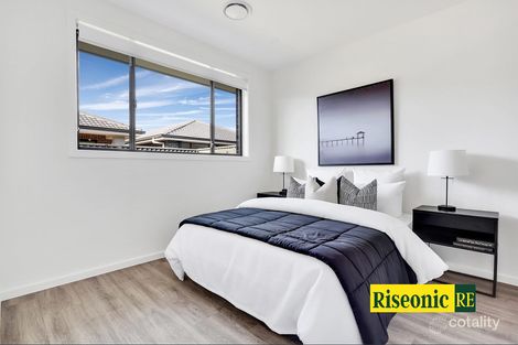 Property photo of 33 Salix Crescent Marsden Park NSW 2765