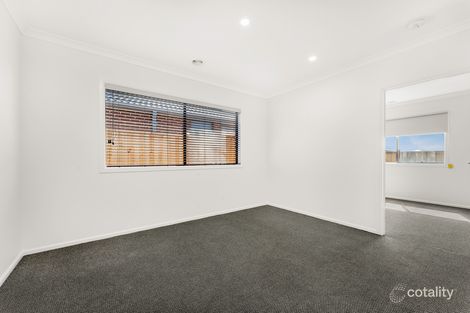 Property photo of 7 Falkor Road Officer VIC 3809