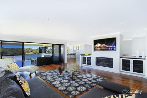 Property photo of 9 Lake Parade East Corrimal NSW 2518