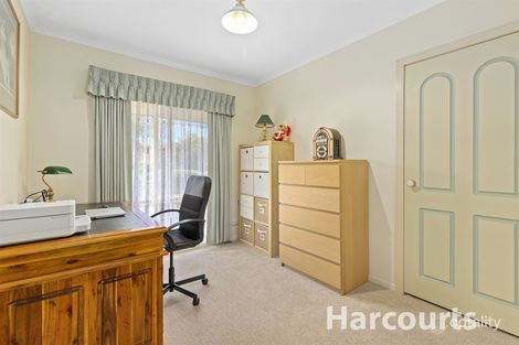 Property photo of 24 Watersedge Close Knoxfield VIC 3180