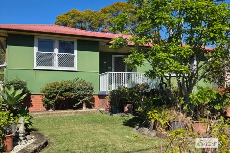 8 Bushland Dr, Taree, NSW 2430