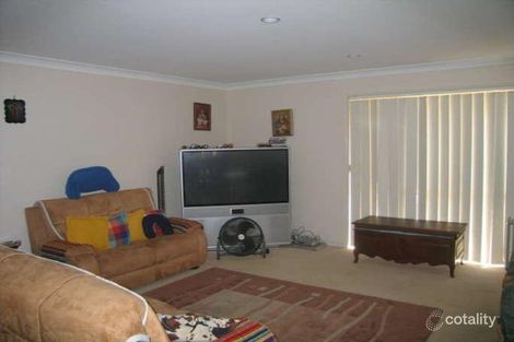 Property photo of 16 Hedera Street Regents Park QLD 4118