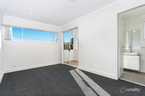 Property photo of 17 Henry Lawson Drive Peakhurst NSW 2210
