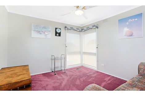 Property photo of 4 McRae Mews Endeavour Hills VIC 3802