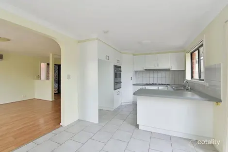 Property photo of 2/8 Pilain Crescent Keilor Downs VIC 3038