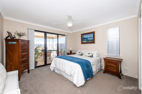 11 Buttercup Pkwy, Halls Head, WA 6210