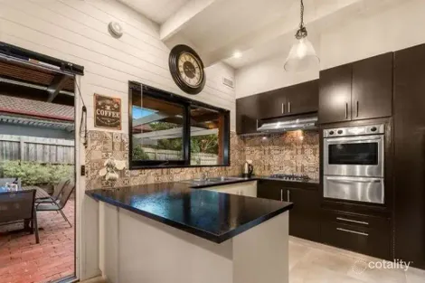 Property photo of 1 Barrington Court Wantirna VIC 3152