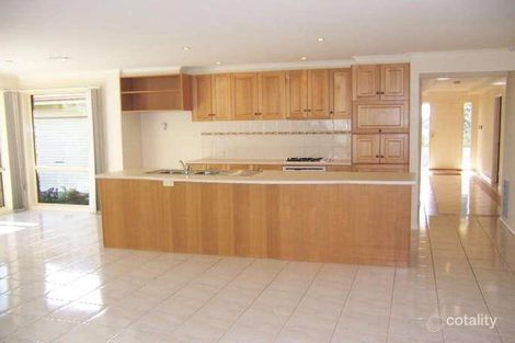 Property photo of 3 Sweet Wattle Place Somerville VIC 3912