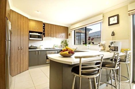 Property photo of 11 Binney Close Dunlop ACT 2615