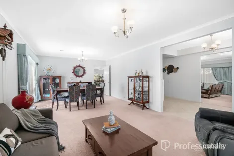 Property photo of 2 Carool Road Carnegie VIC 3163