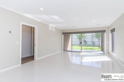 Property photo of 41 Willowtree Drive Pakenham VIC 3810