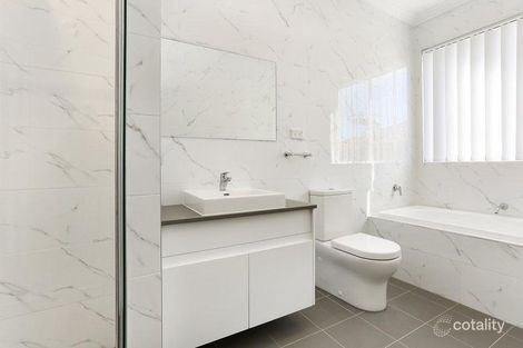 Property photo of 17 Henry Lawson Drive Peakhurst NSW 2210