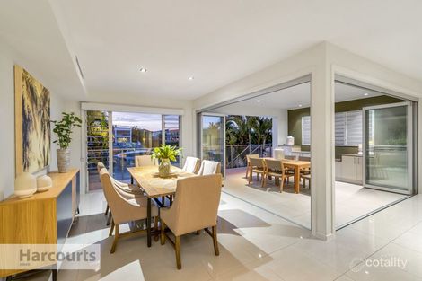 Property photo of 8 Onshore Place Helensvale QLD 4212