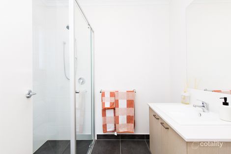 Property photo of 40 Marxsen Parade Lucas VIC 3350