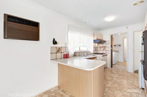 Property photo of 35 Angelique Grove Albanvale VIC 3021