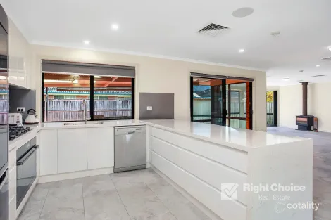 Property photo of 2 Highland Park Drive Horsley NSW 2530