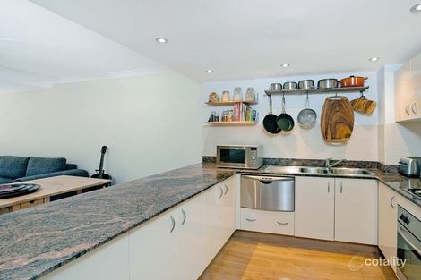 Property photo of 2/326-330 Barrenjoey Road Newport NSW 2106