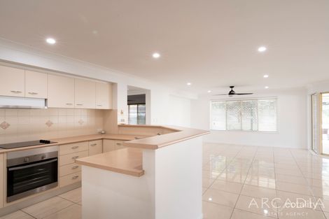 Property photo of 17 Tenterfield Place Forest Lake QLD 4078