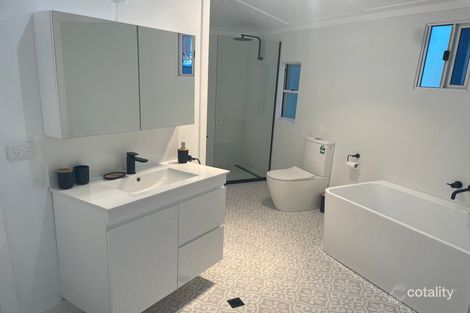 Property photo of 359 Hinds Street Koongal QLD 4701